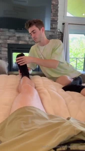 Lil bro came on my leg i asked lil bro for an innocent foot rub but part 2