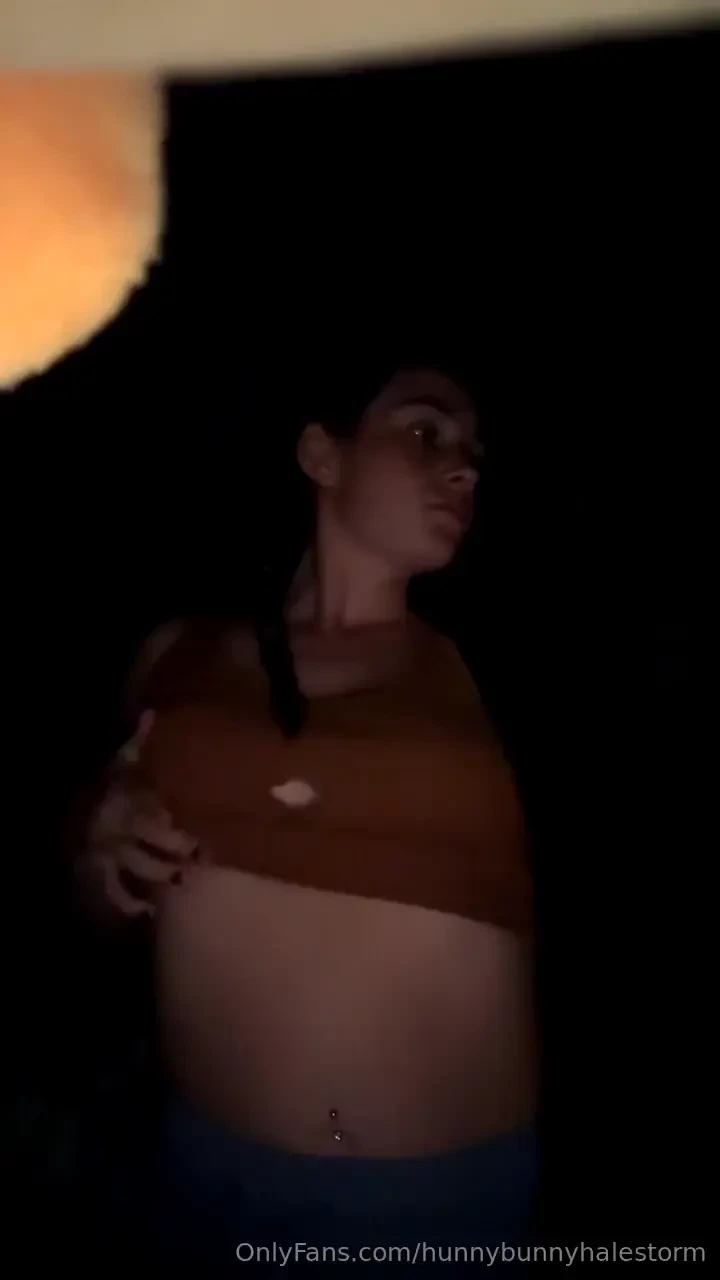 Watch me undress before bedtime 