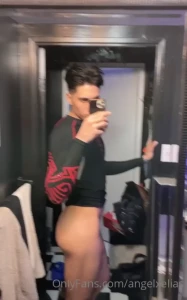 Who s gonna eat me out