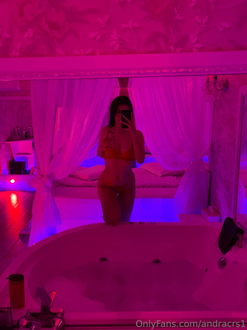 Hei bby tocmai am postat c teva post ri noi pe contul meu vip 