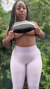 I love flashing my tits outsid