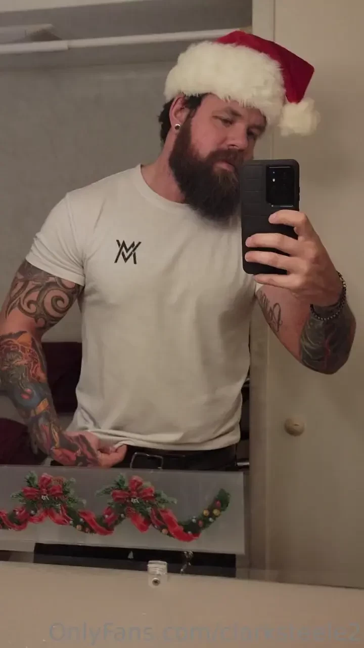Santa isn t as joy this year 