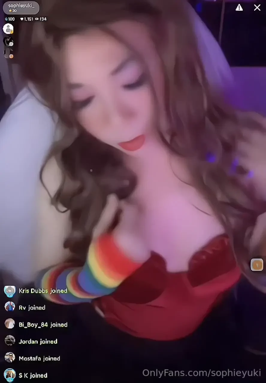 Am i cute buttplug milf anal lover fuckmyass girlfriendexperince fyp 