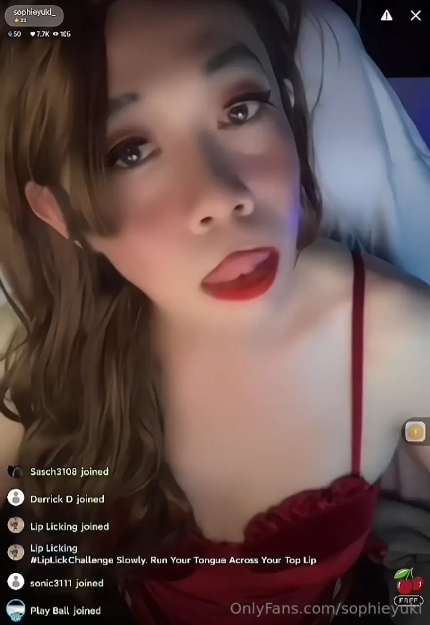 Kisses for my lovely followers kiss fyp swimsuits trans crossddresser 