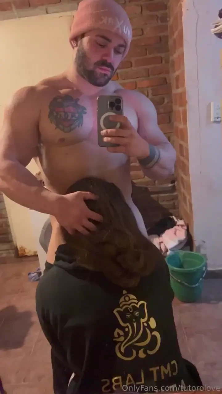 This bitch sucked my penis and i couldn t resist i had to fuck her 