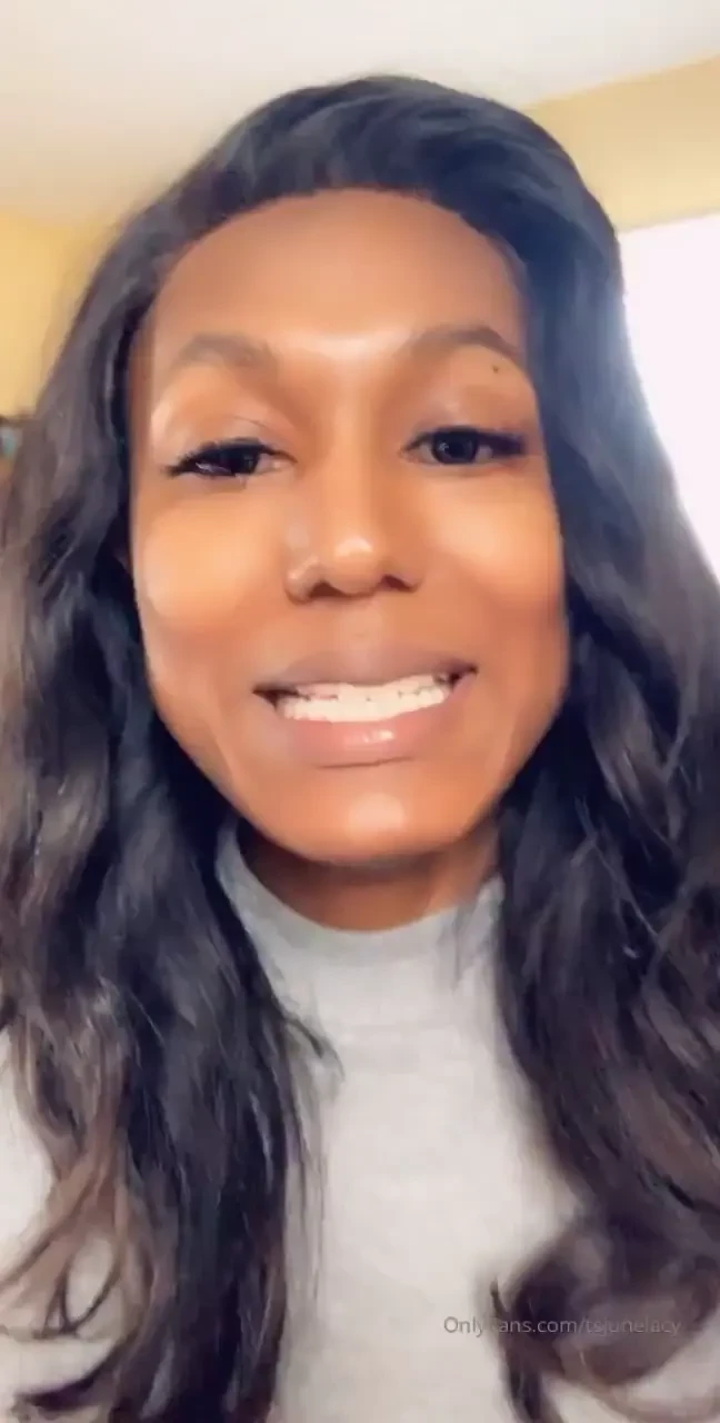 Waxin and chatting starting in 10 