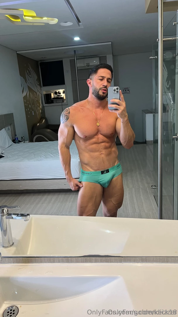 Hello everyone keizzer 20 off on vip page i fulfill your fetishes and part 6 