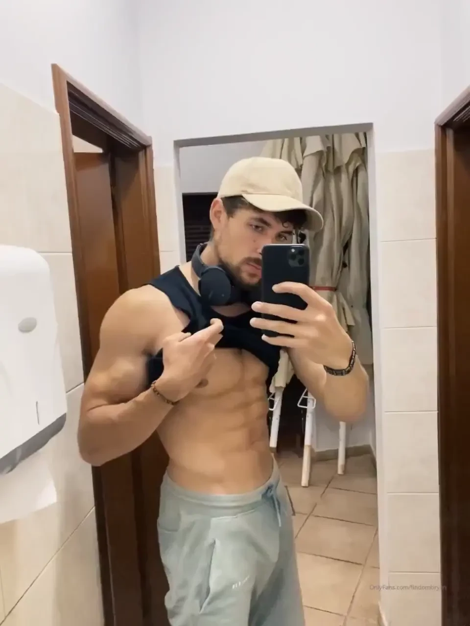 Never wear underwear when working out too restrictive 