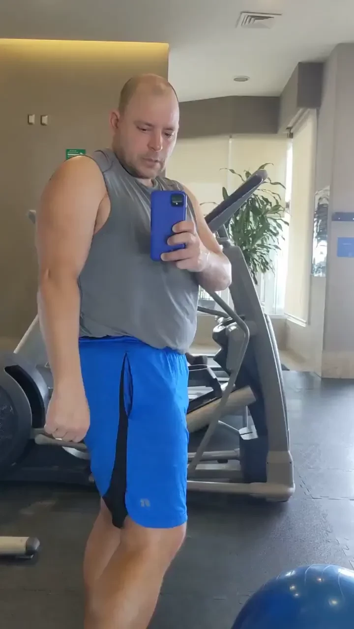 After the beach i changed went to gym that machine is difficult for 