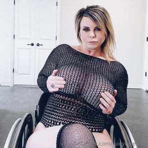 Please come show me some love and support on here before i decide to