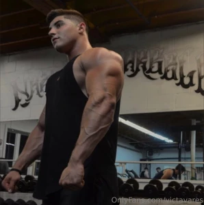 Flexing this body to make you beg for more are you ready