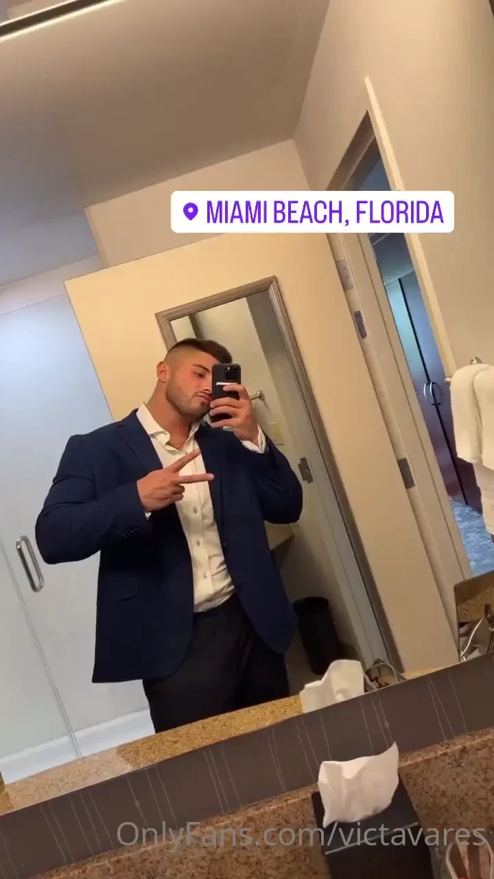 It s our first date should i come with flowers 