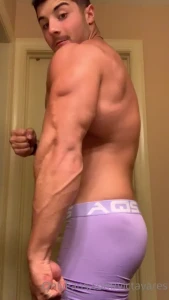 Come to the gym with me today check your dms