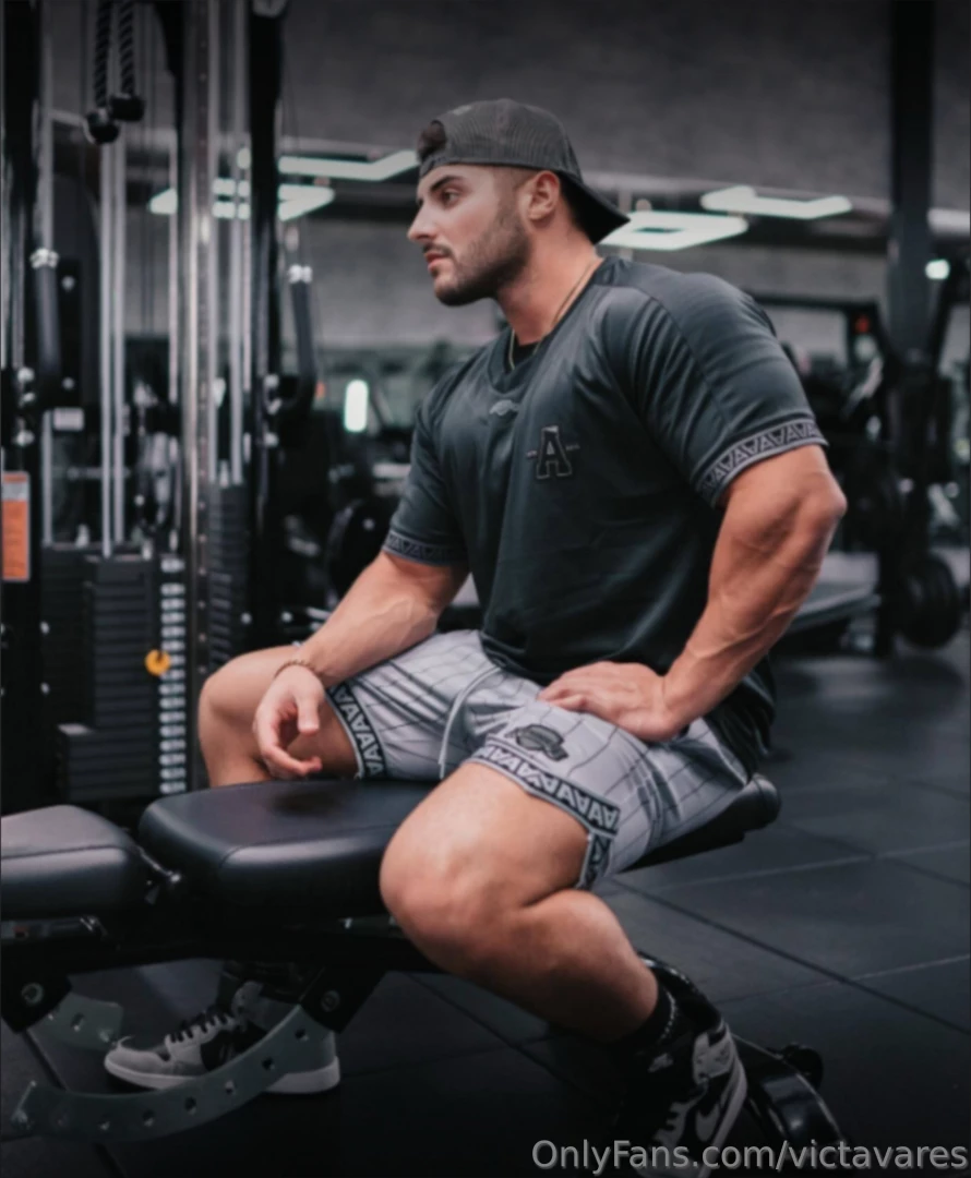 Gym day again wanna see what i m working on 