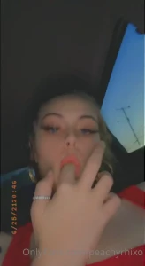 Replace it with you dick pls amp thank u