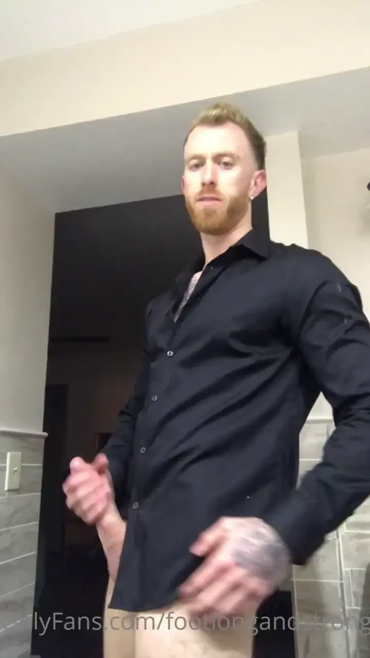 Oo7 ginger edition i will be getting a lot more outfits and costumes 