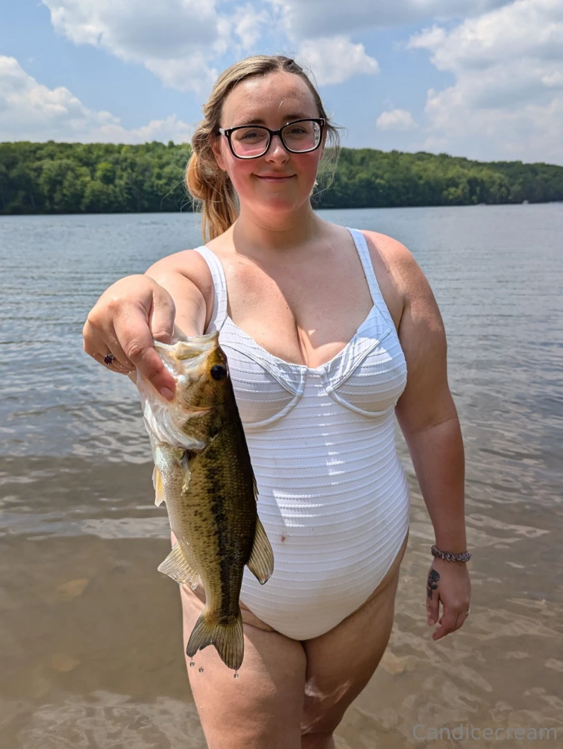 Who likes a girl that can fish 