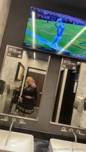 I ve never been more confused than i am in this bathroom right now part 1