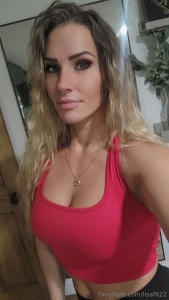 Who wants to play naughty with me