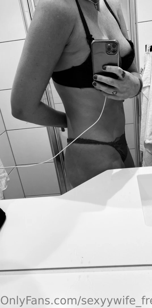 Ready to take a shower after hotell weekend whit the girls 