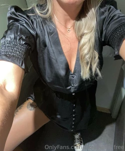 Text me if you want to have some fun check out my uncensored vip page part 2