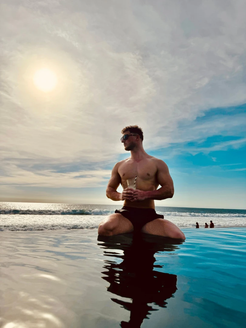 I m here to turn your good day into an unforgettable one 