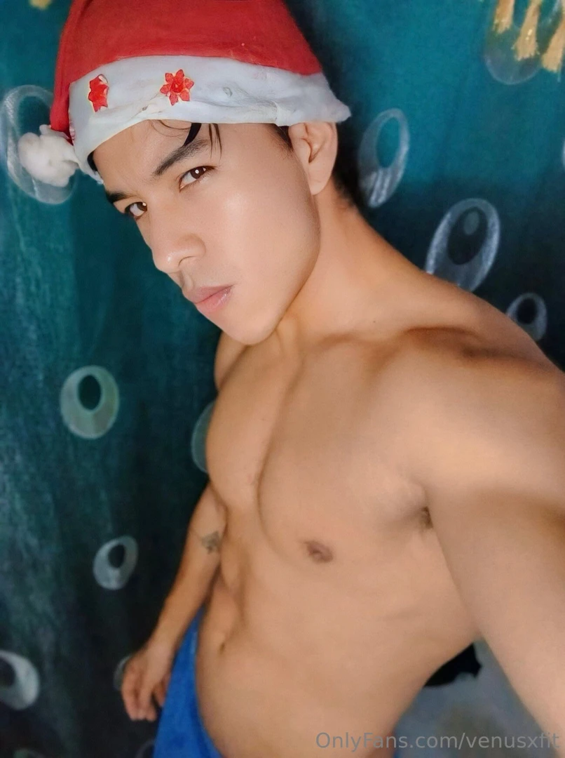 This horny santa is coming for you 
