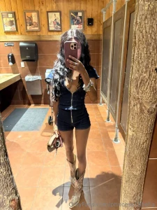 The next 3 people to dm me get a special surprise from me who s quick