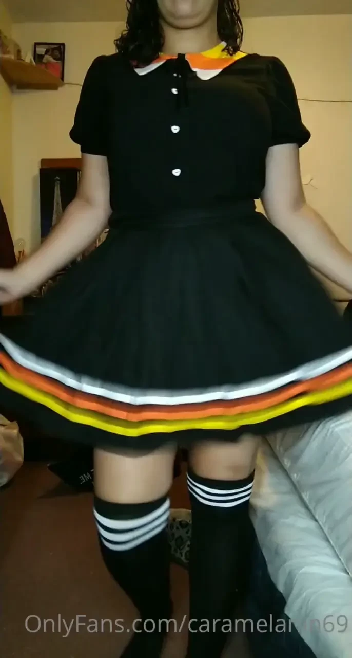 I m a cute lil candy corn who wants to see if i taste as sweet as i 