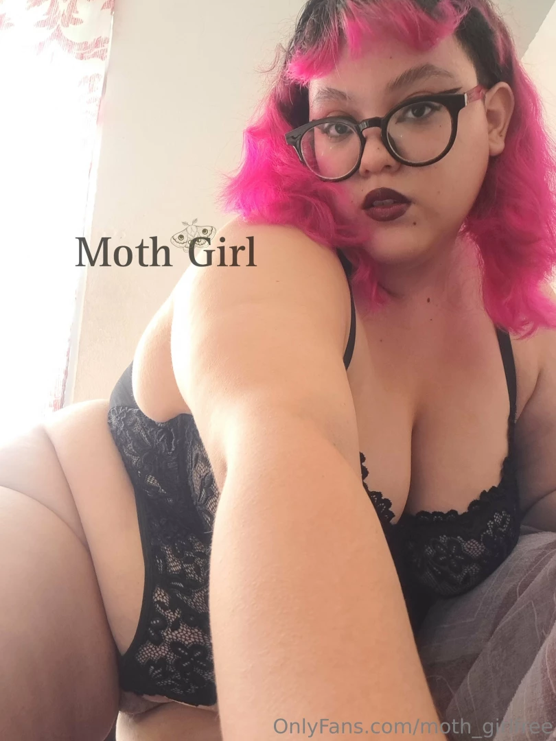 Wich good boy is going to be my toy tonight 