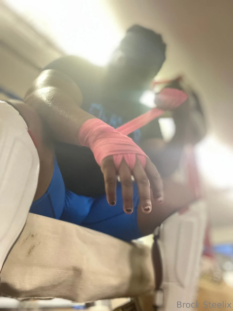 New gym pics dropping today 