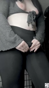 Yoga pants cumming solo since people were asking for more cumming