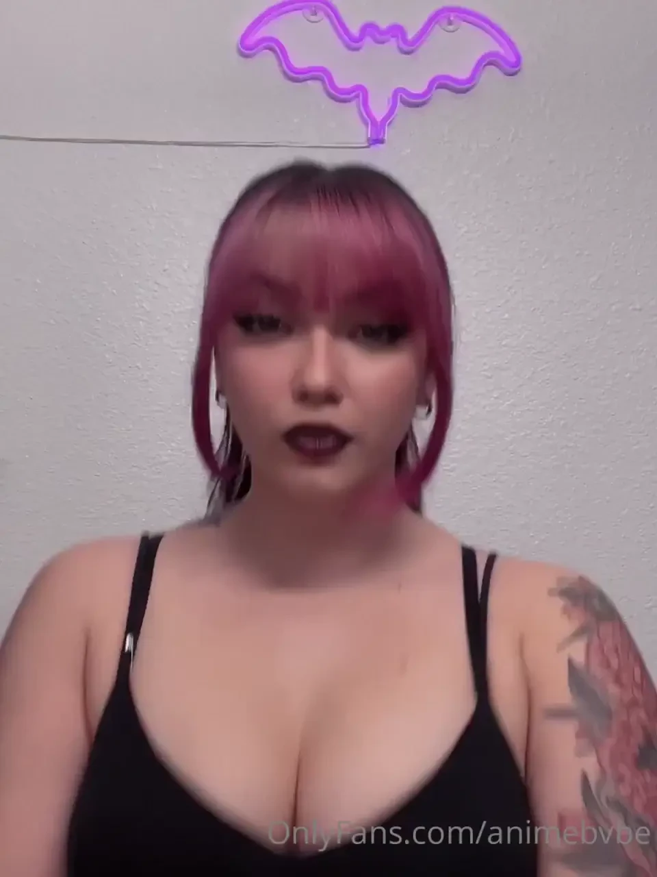 Enjoy 25 seconds of me making my tits bounce 