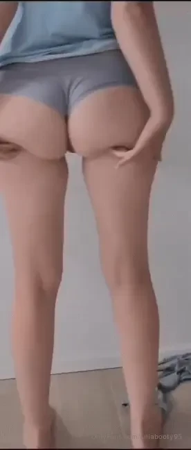 Bouncing my booty part 1 