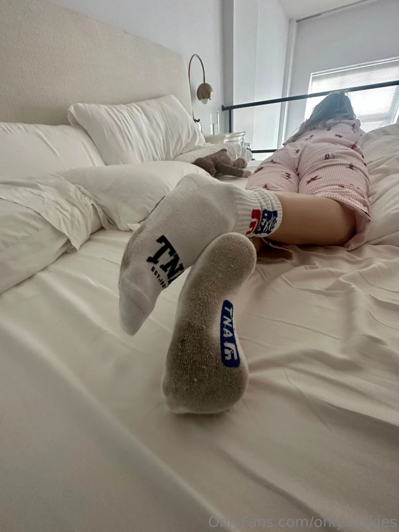 How wants to sniff my feet part 1 