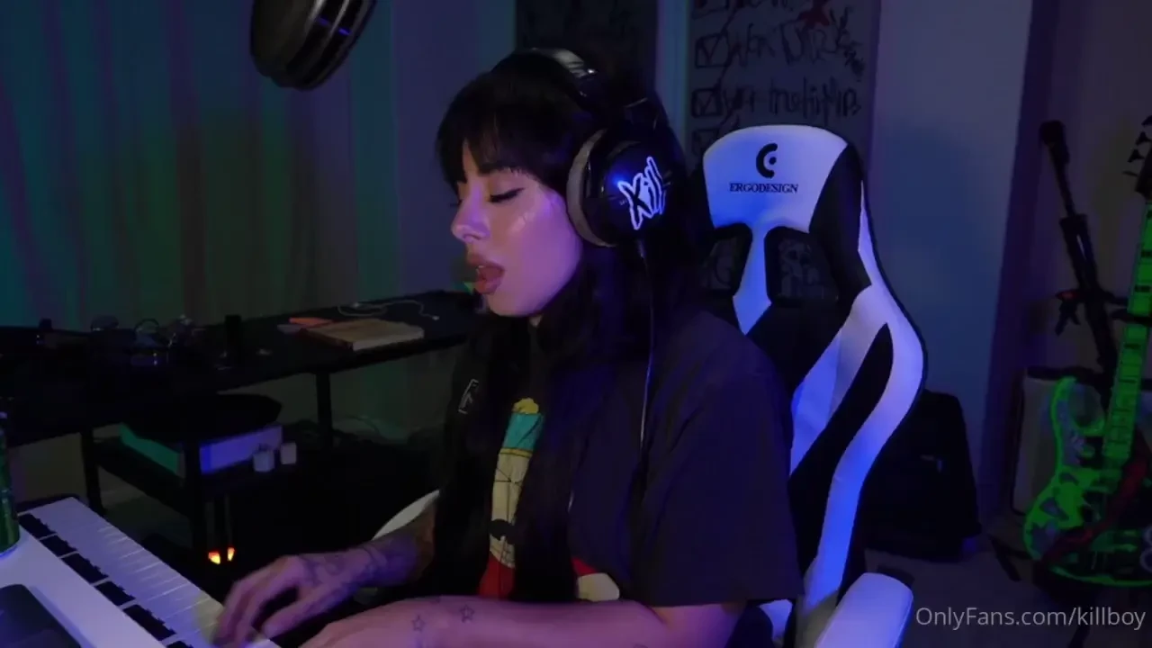 If u missed tonight s twitch stream i ll be on again tomorrow at 6pm 