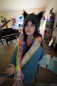 Being single boring need more boyfriends fr