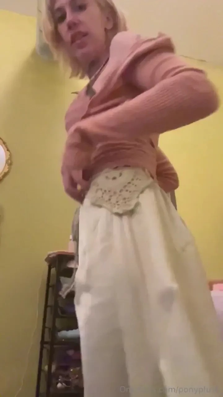 I m trying this new thing where i show you what i wore for the day and 