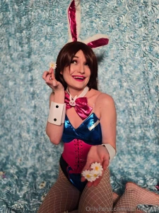 New profile photos to put a little spring in your step and to twist