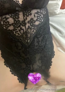 Making content makes me so fkn horny ughhh wish i had a real d right