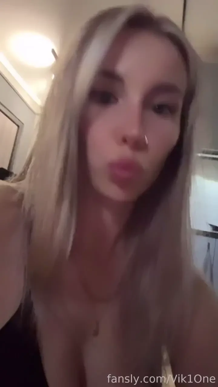 Big kisses for you barelylegal bigtits fyp milf boobs nipples tease 