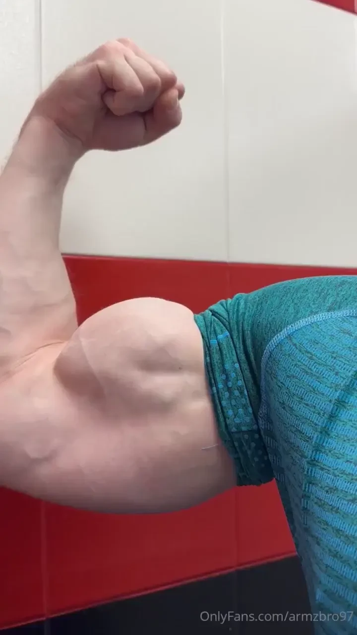 Insanely pumped biceps flexing after workout part 1 