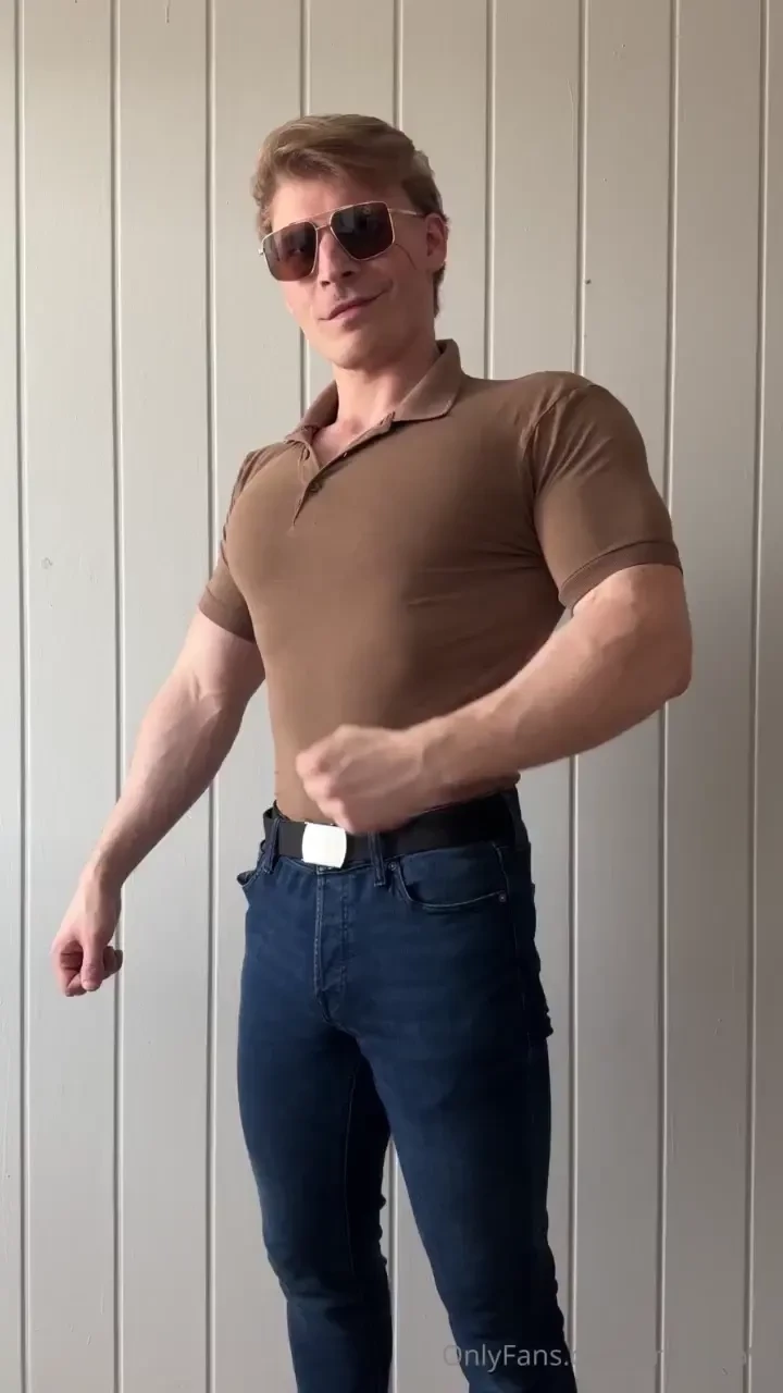 Strong muscular big daddy flexing for you part 1 