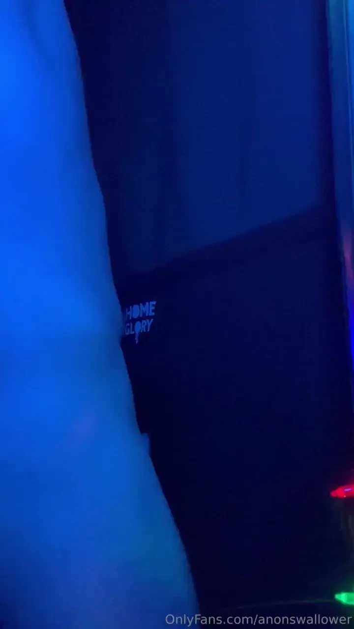 I love when this guy visits not only does he have a great ass but he 