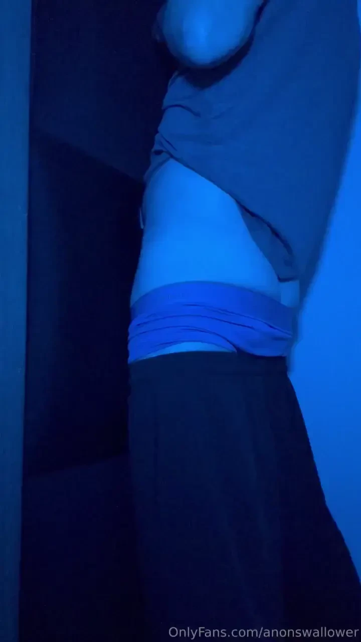 Mature and sexy as fuck visitor stopped by for a hot ass sesh he loved 