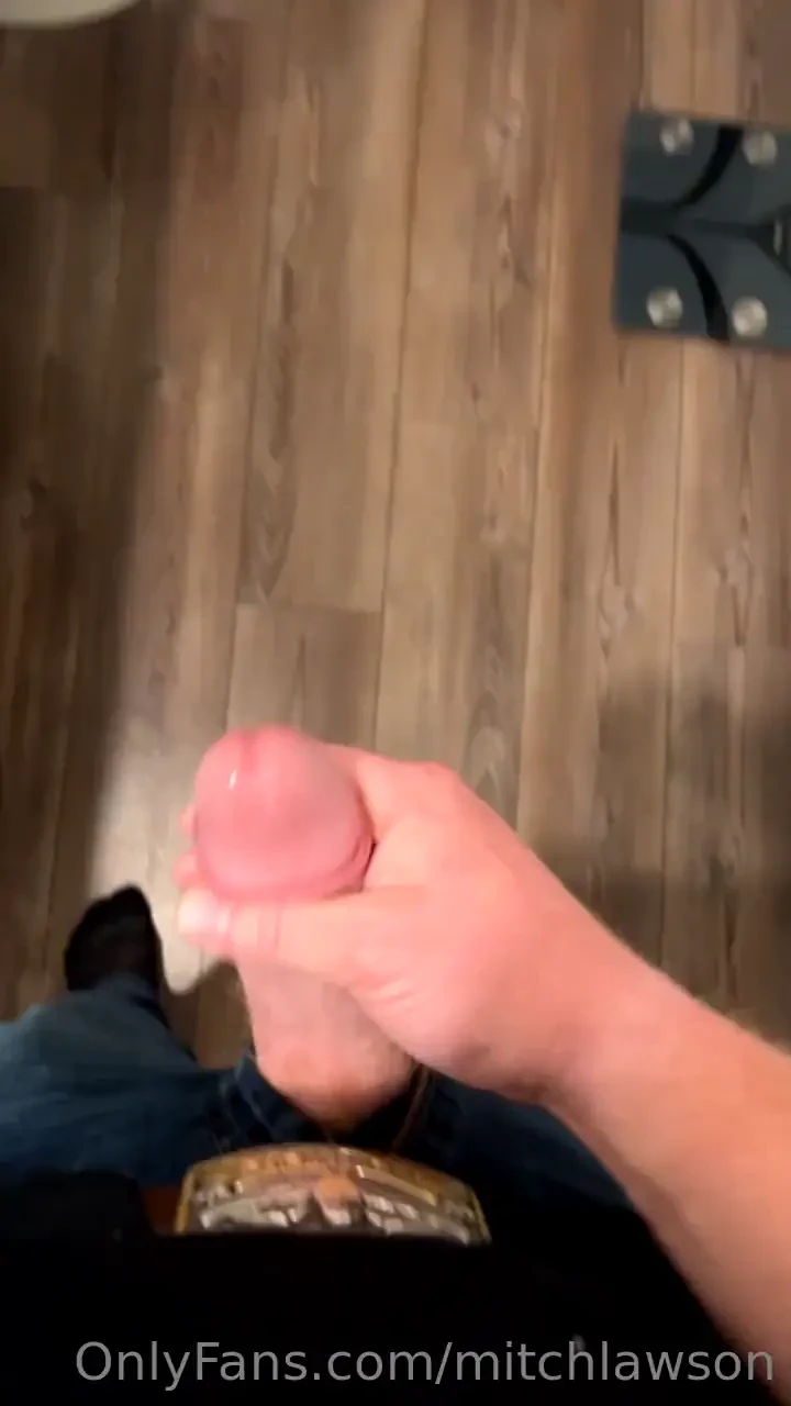 Who doesn t love a good cum shot 