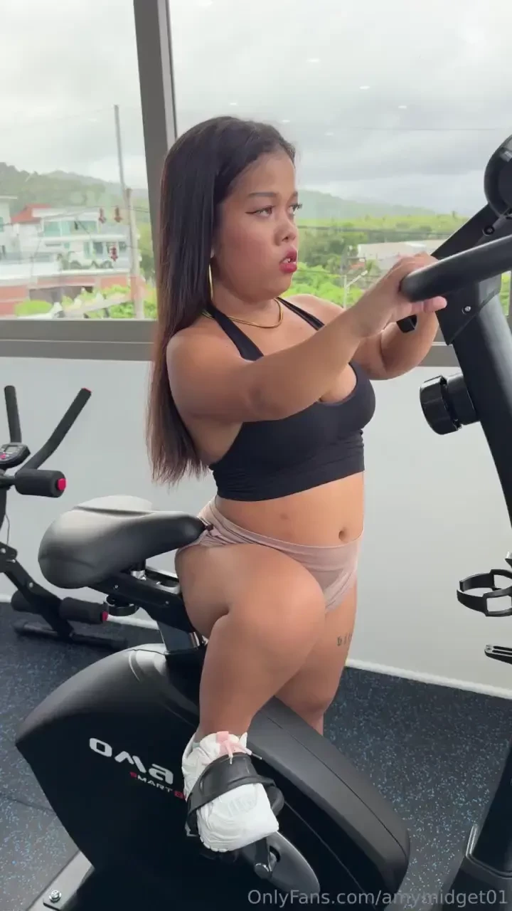 What do you want to touch first drop the comment with emoji - big 