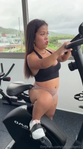 What do you want to touch first drop the comment with emoji - big