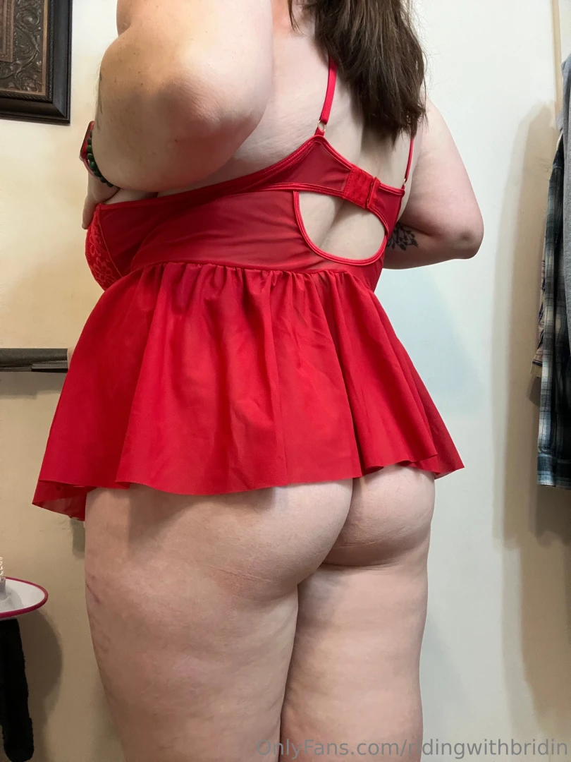 If only my bewbs were smaller this would be cuter part 1 