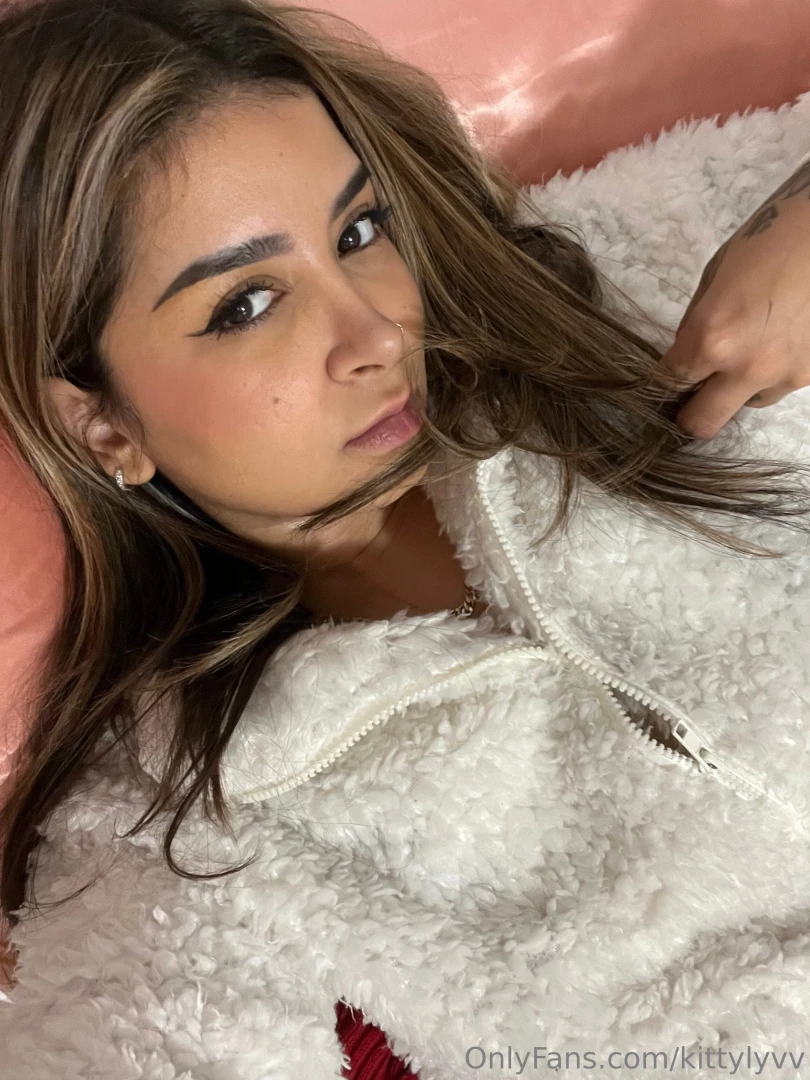 She s back and hornier than ever 